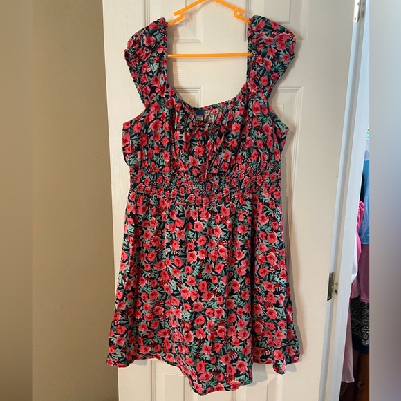 Old Navy Waist-Defined Painted Floral Mini Dress - Picture 1 of 6